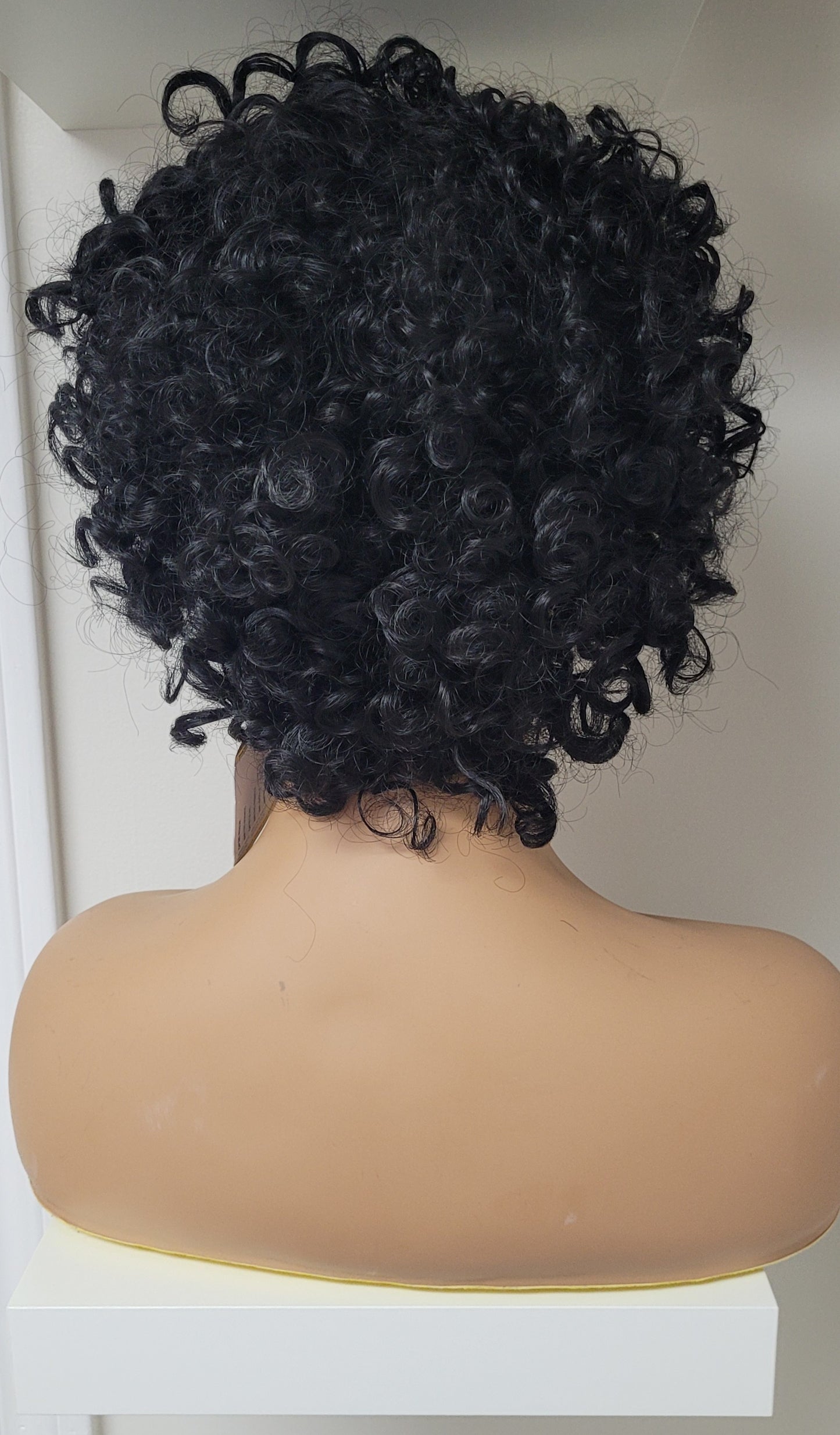Sample Sale Synthetic Loose Curl Afro