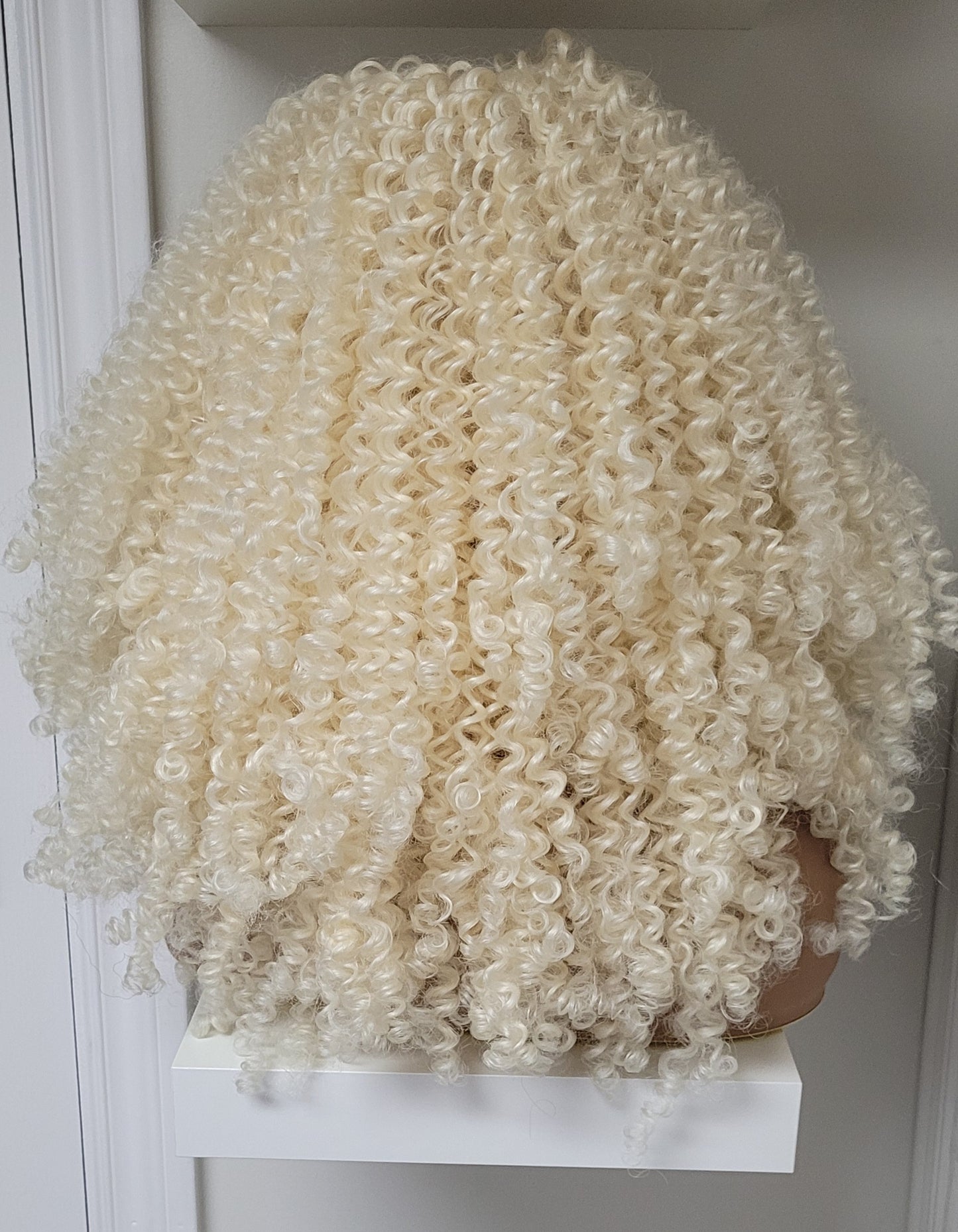 Sample Sale Synthetic Lace Front Wig 22" Kinky Curly