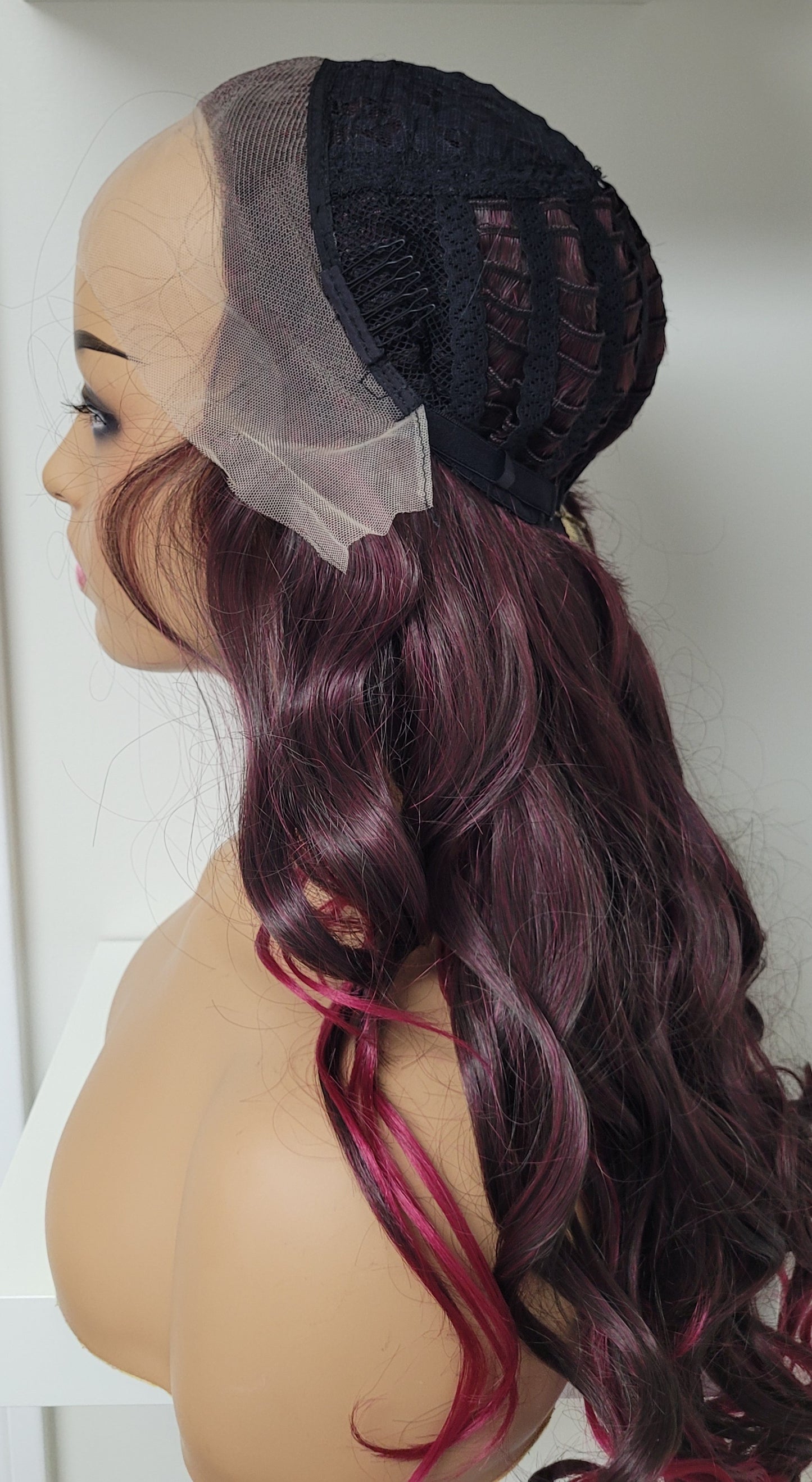 Sample Sale Synthetic Lace Front Wig 22" Loose Wave